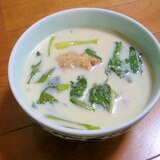 鶏つくねと青菜の冷たい豆乳スープ